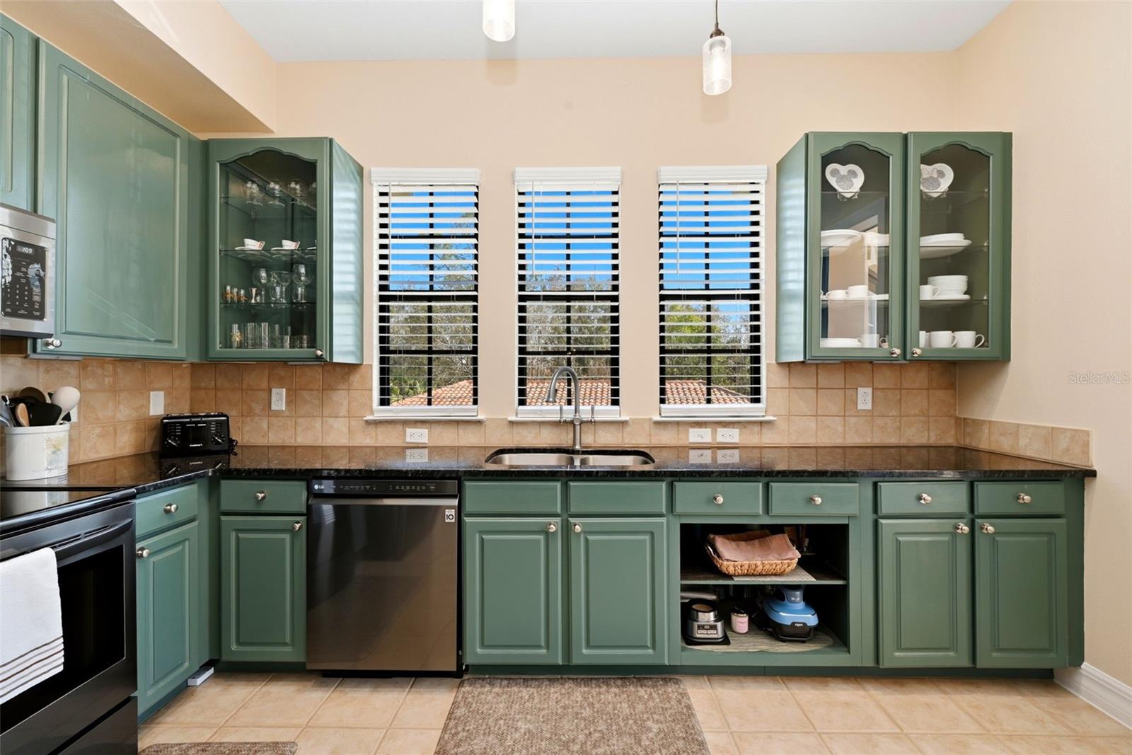 Image 12 of 70 For 509 Mirasol Circle 206