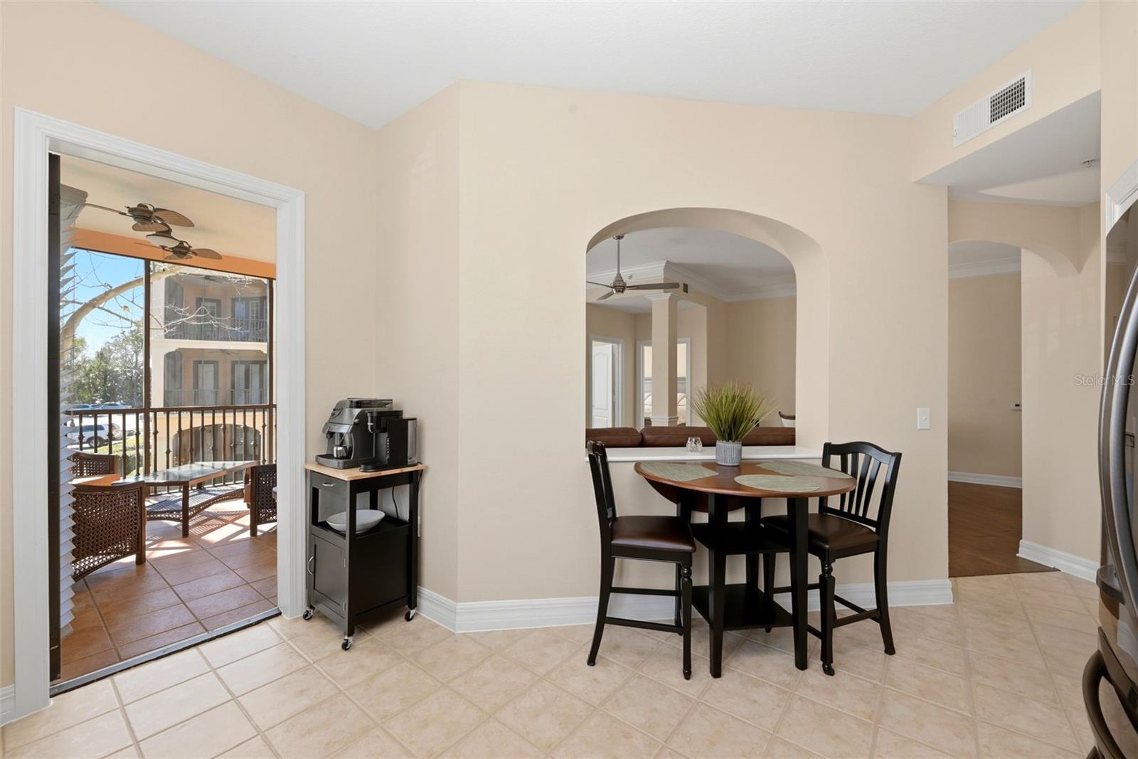 Image 15 of 70 For 509 Mirasol Circle 206