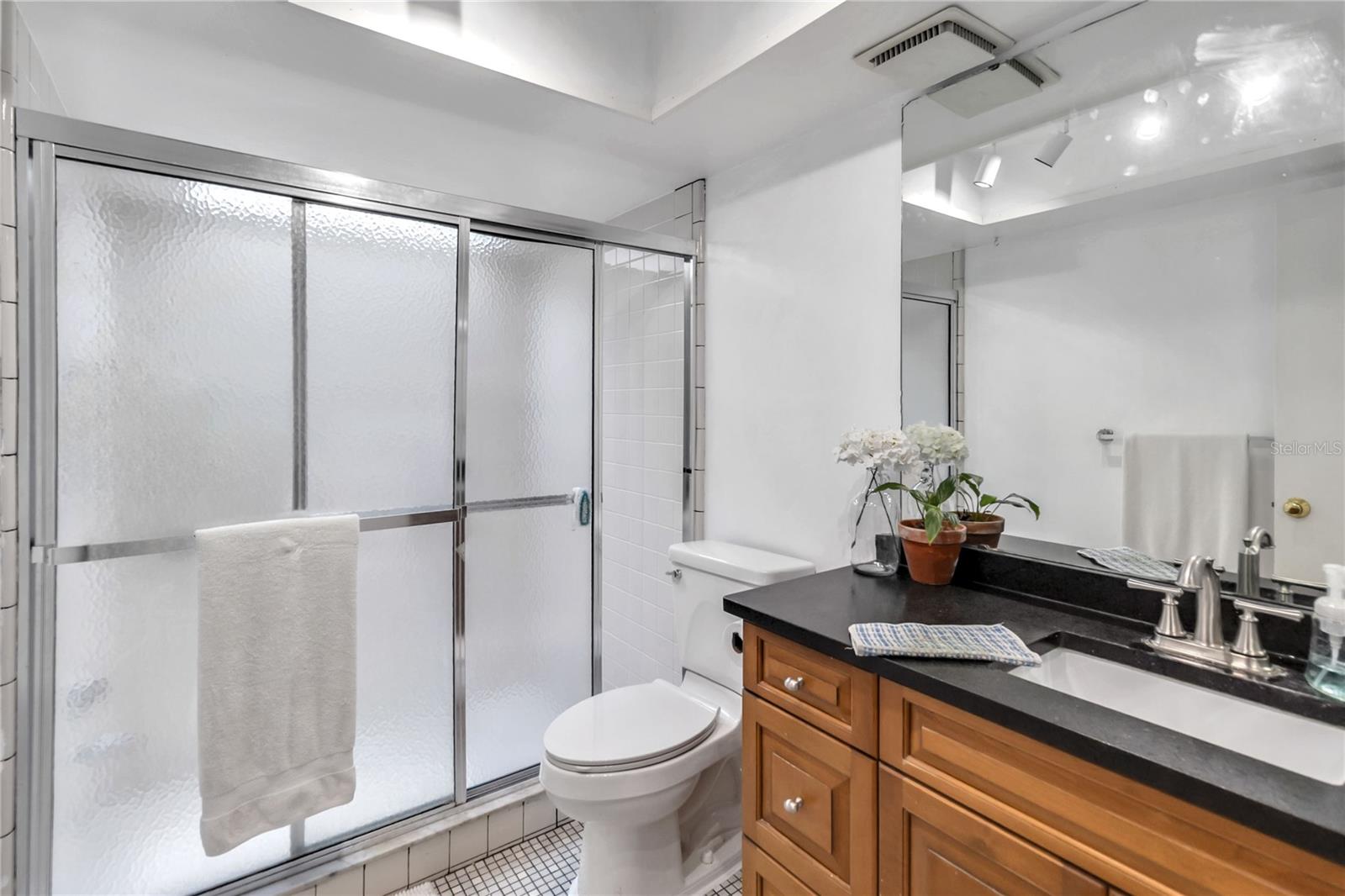 Image 18 of 33 For 4930 Gifford Boulevard