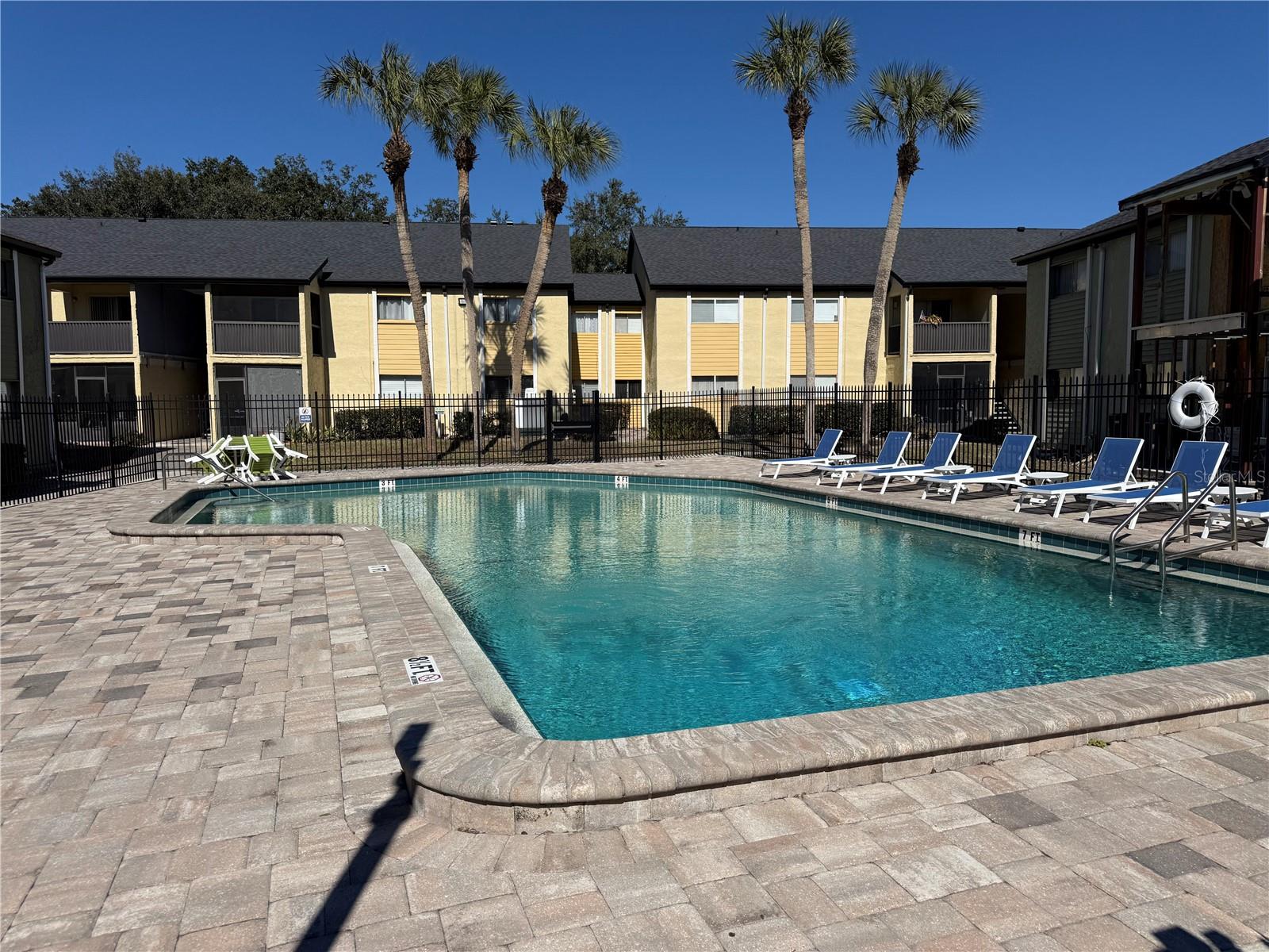 Image 3 of 27 For 914 Lake Destiny Road F