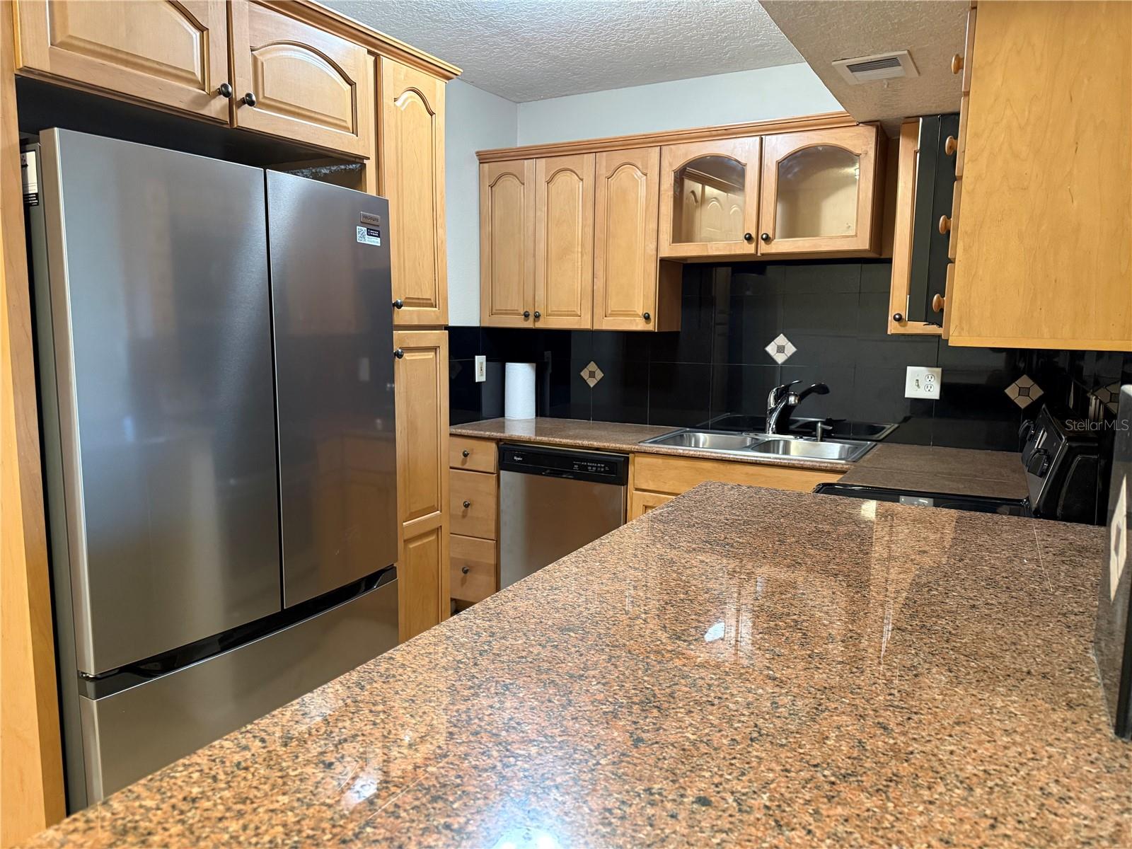 Image 9 of 27 For 914 Lake Destiny Road F