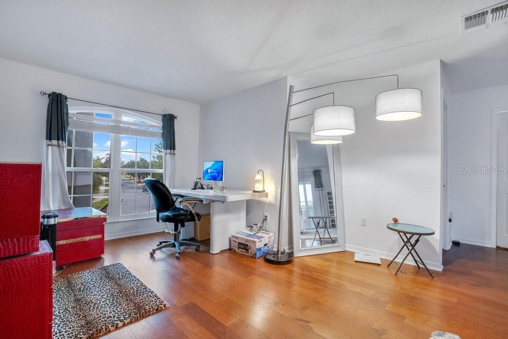 Image 22 of 57 For 219 Strathmore Circle