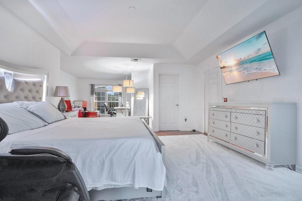 Image 25 of 57 For 219 Strathmore Circle