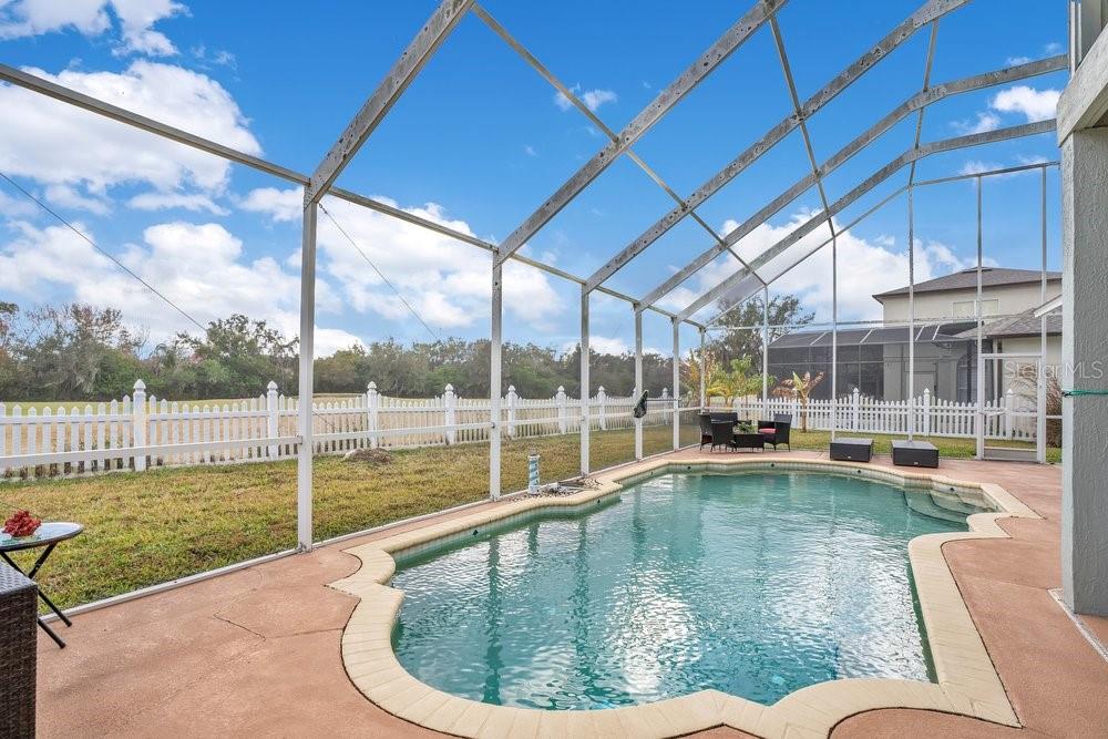 Image 40 of 57 For 219 Strathmore Circle