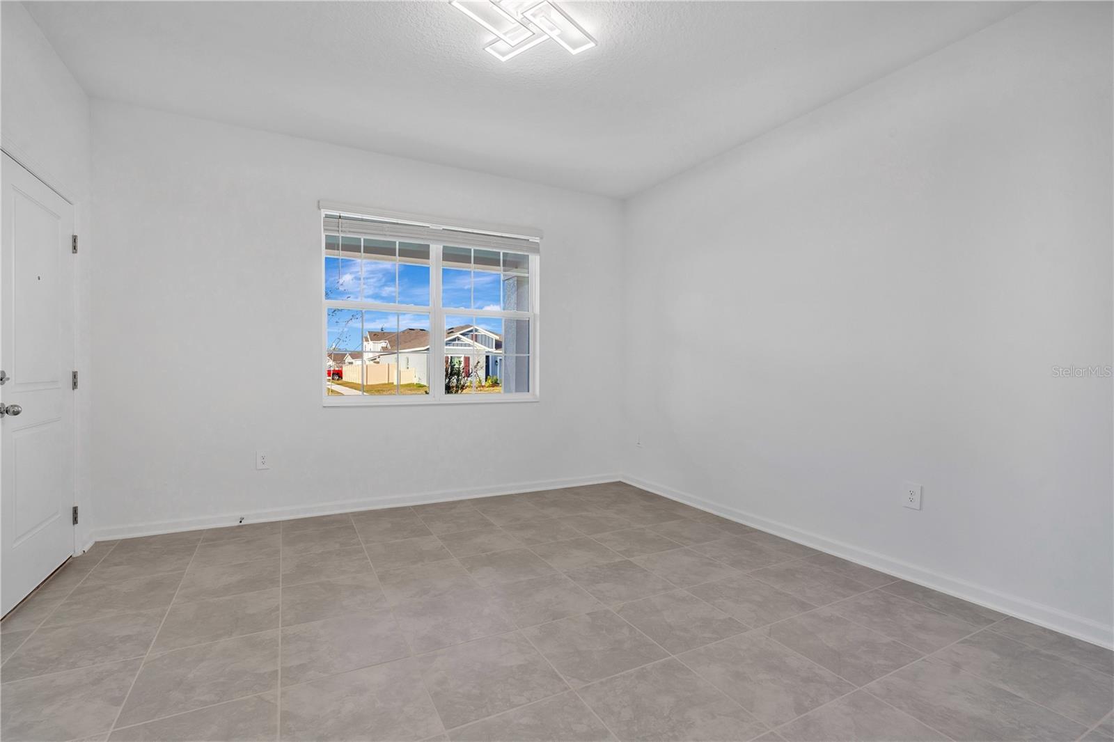 Image 11 of 36 For 393 Kayden Cove