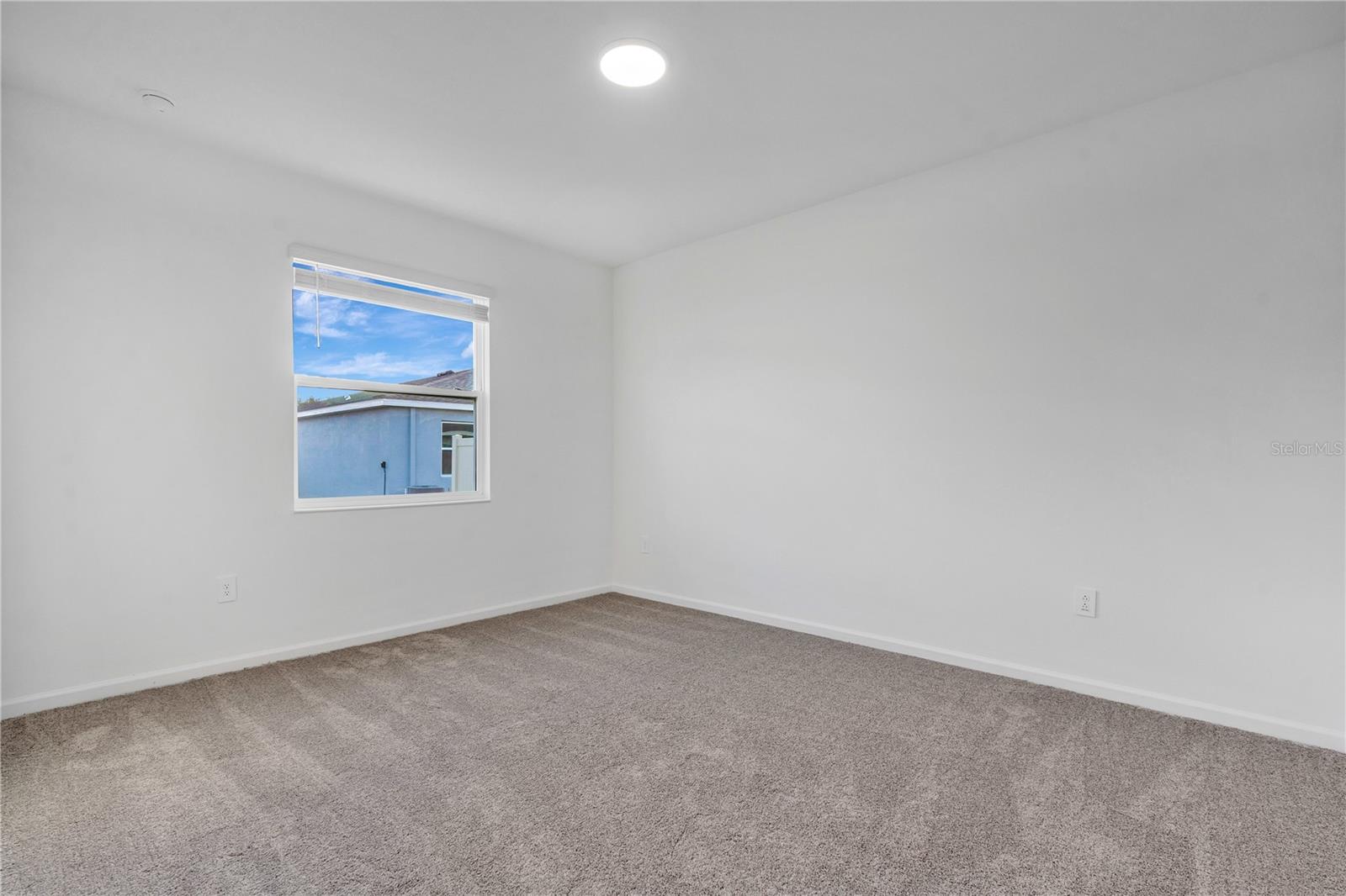 Image 16 of 36 For 393 Kayden Cove