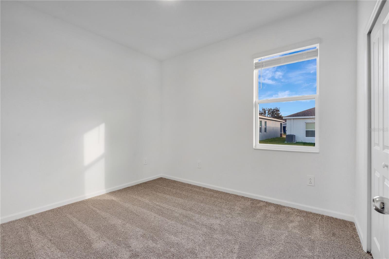 Image 17 of 36 For 393 Kayden Cove