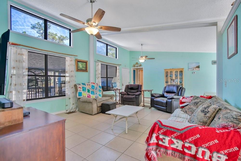 Image 8 of 41 For 425 Scooter Point