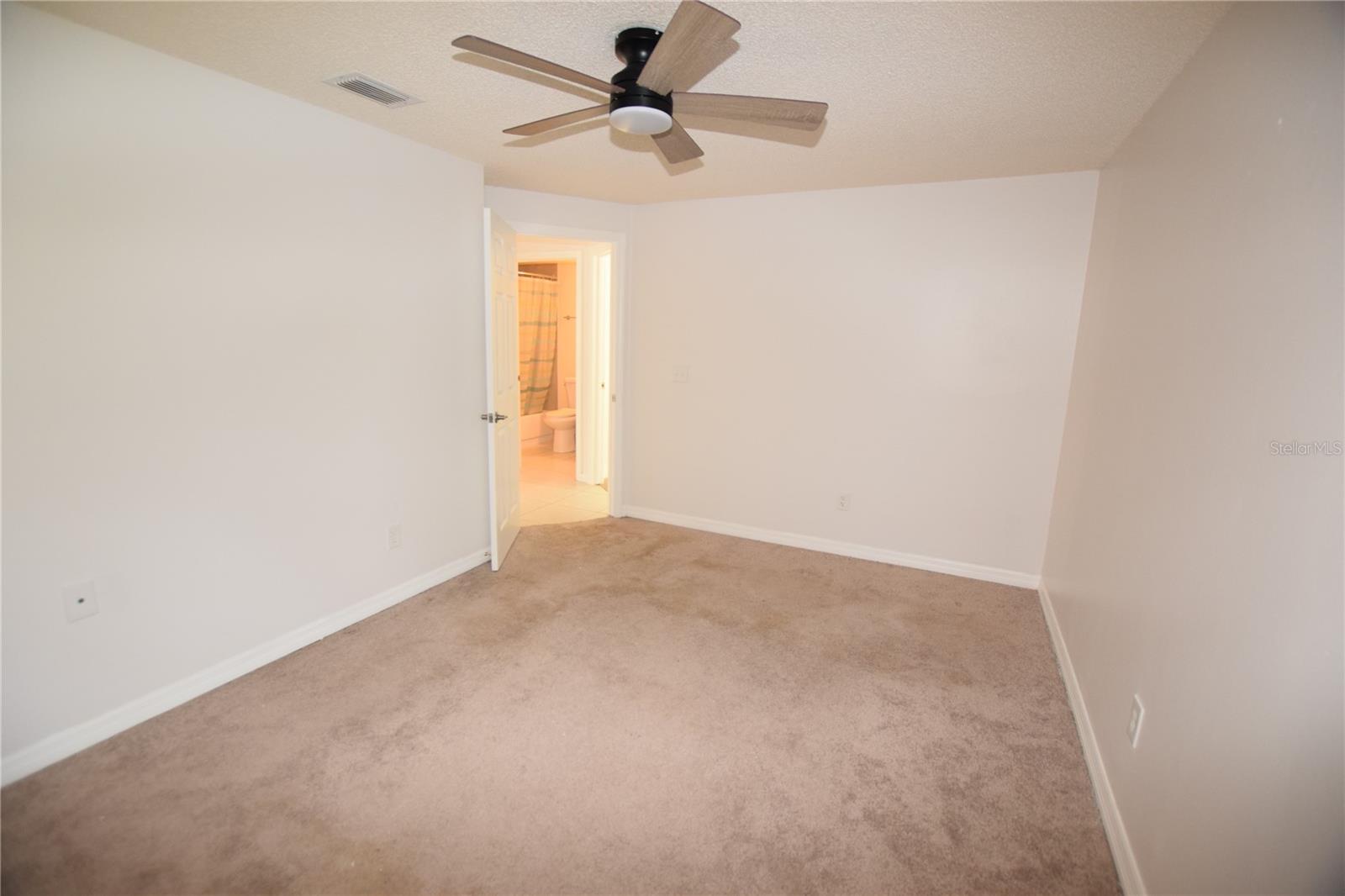 Image 27 of 41 For 7313 Spring Villas Circle