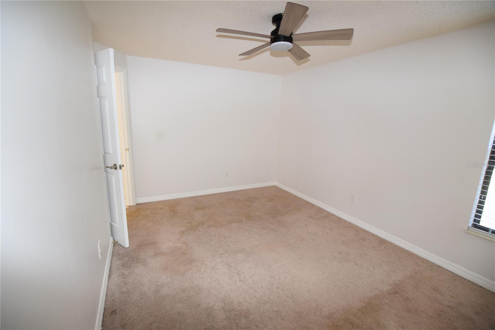 Image 28 of 41 For 7313 Spring Villas Circle