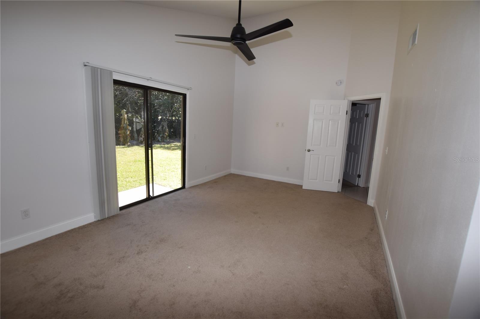 Image 30 of 41 For 7313 Spring Villas Circle