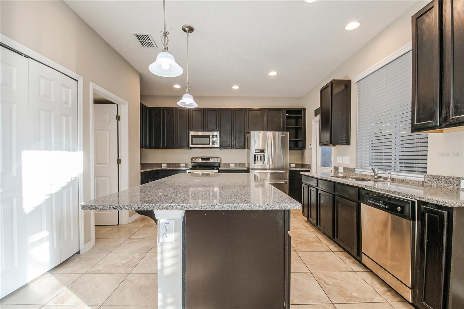 Image 23 of 67 For 6844 Sundrop Street