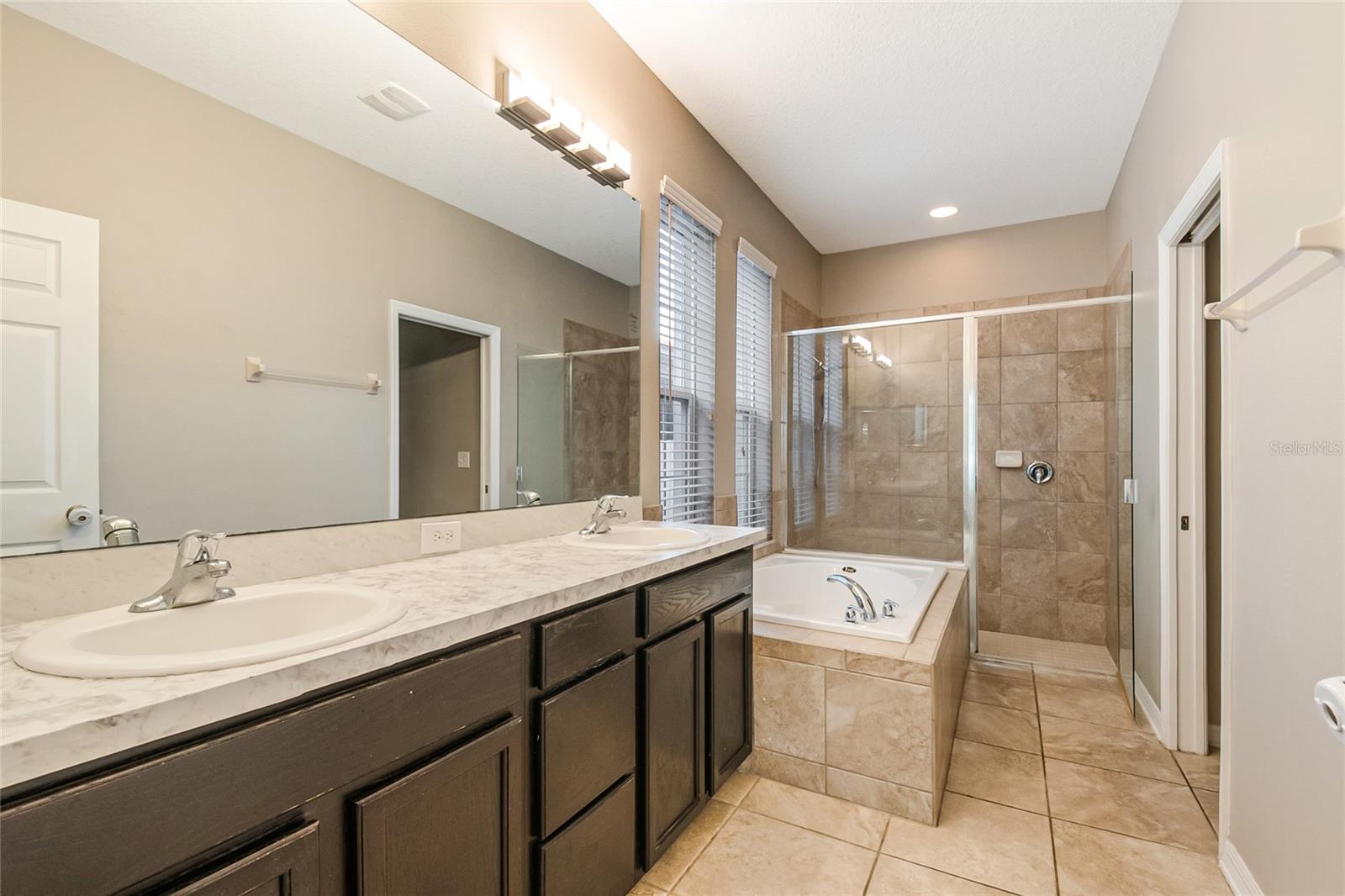 Image 33 of 67 For 6844 Sundrop Street