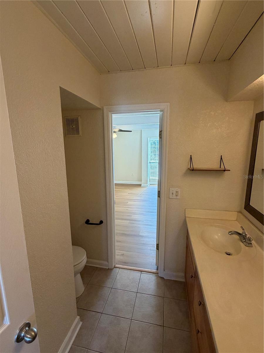 Image 22 of 25 For 792 Michigan Street 10