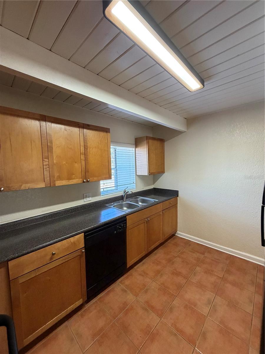 Image 9 of 25 For 792 Michigan Street 10