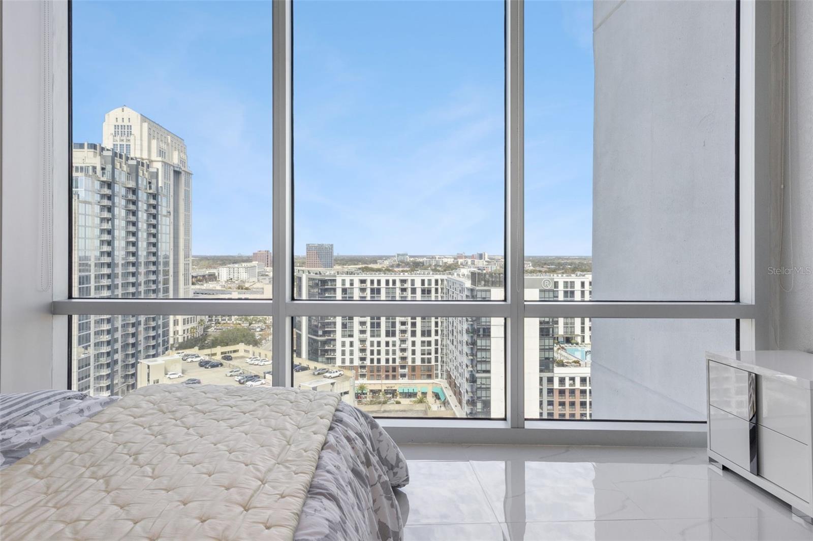 Image 24 of 89 For 150 Robinson Street 1612