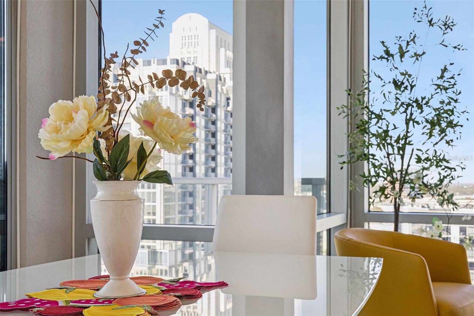 Image 39 of 89 For 150 Robinson Street 1612