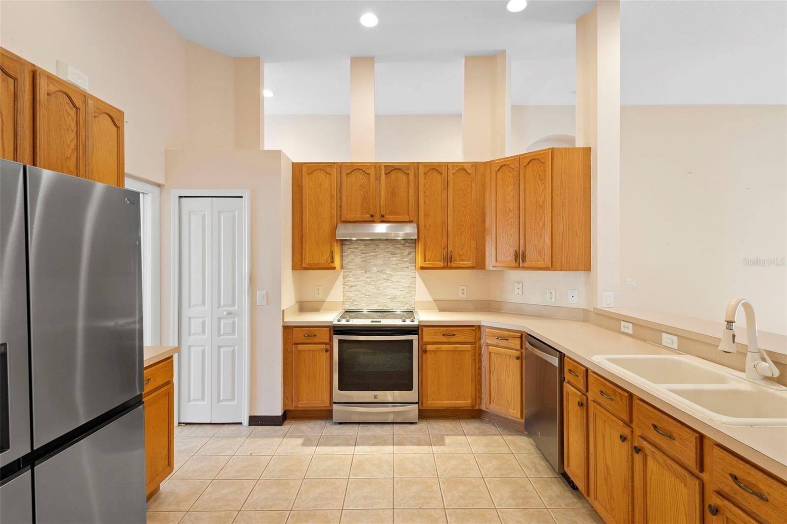 Image 8 of 35 For 6428 Lightner Drive