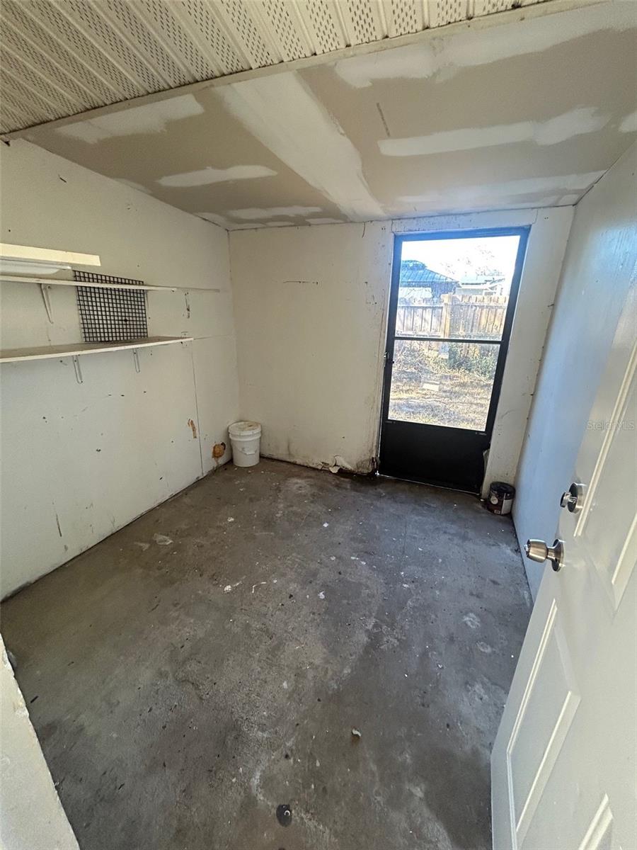 Image 10 of 11 For 276 Short Street