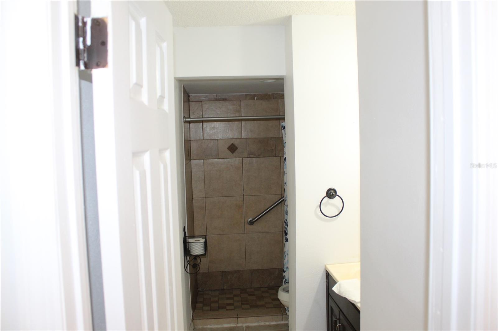 Image 16 of 23 For 403 Murphy Road