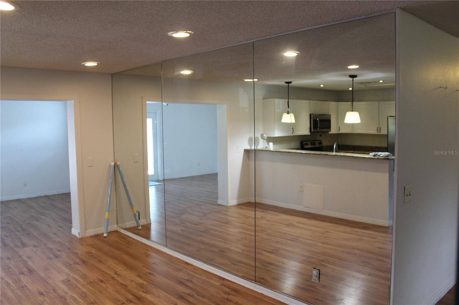 Image 8 of 23 For 403 Murphy Road