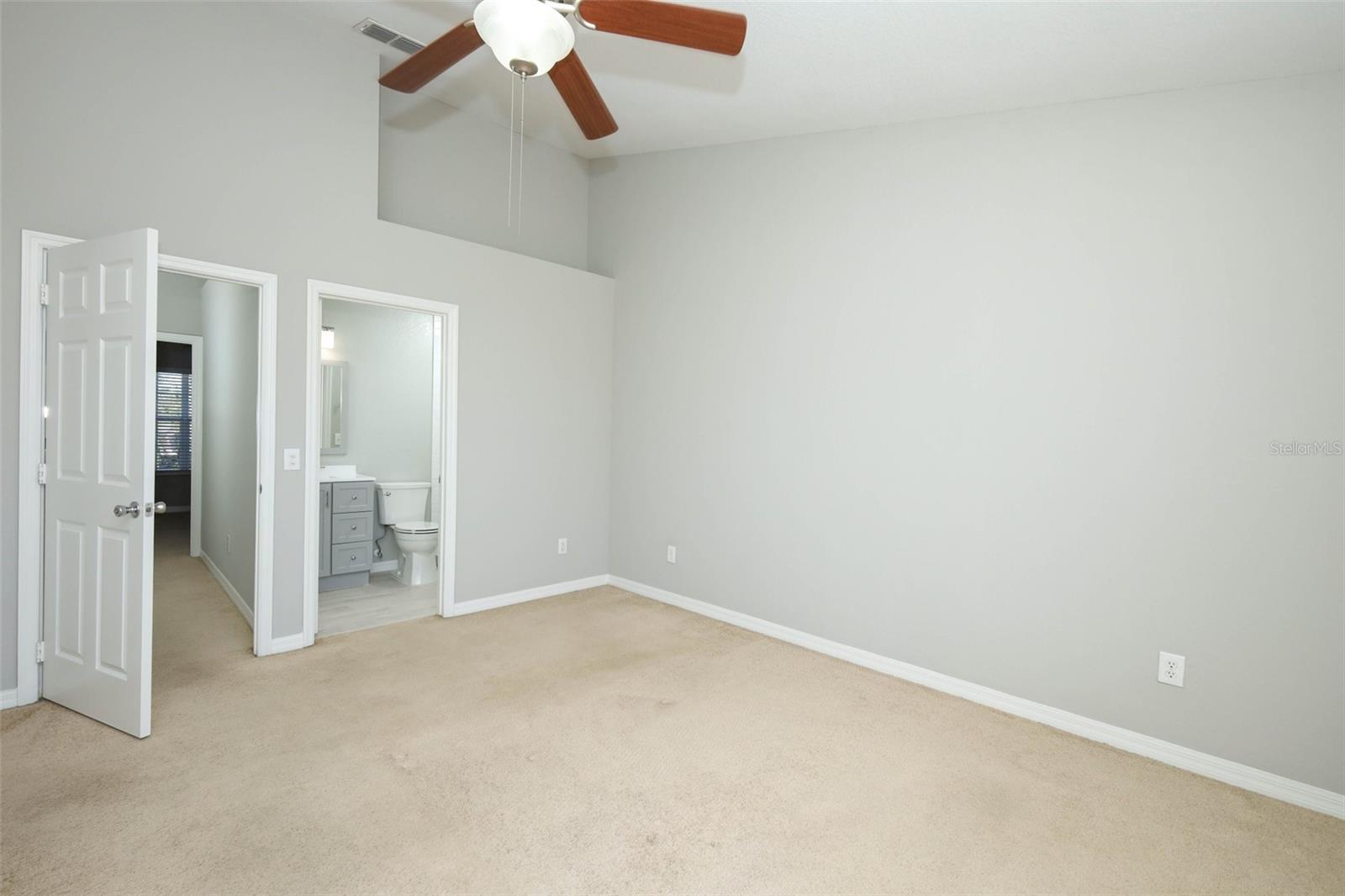 Image 26 of 51 For 4265 Plantation Cove Drive