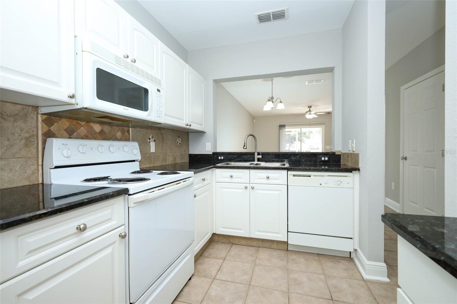 Image 7 of 51 For 4265 Plantation Cove Drive