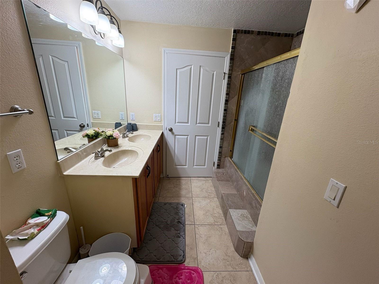 Image 13 of 14 For 662 Rosselli Boulevard