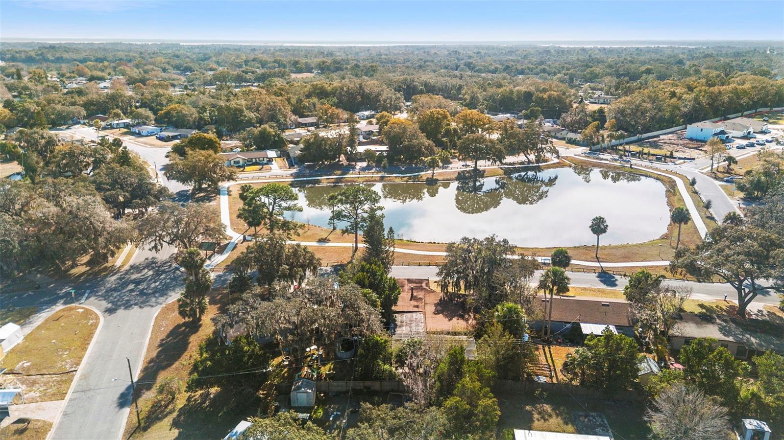 Image 15 of 36 For 612 Baywood Drive