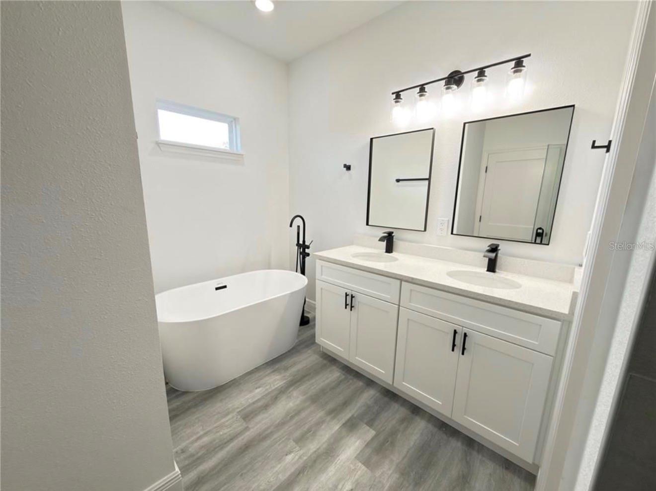 Image 6 of 42 For 17356 41st Circle