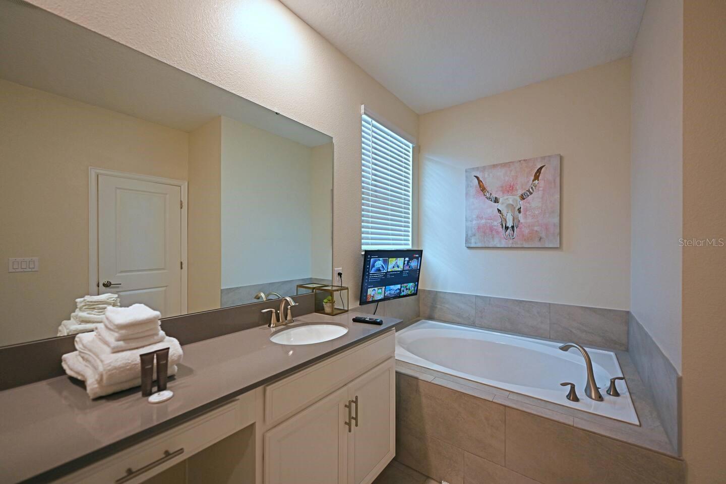 Image 21 of 37 For 2797 Bookmark Drive