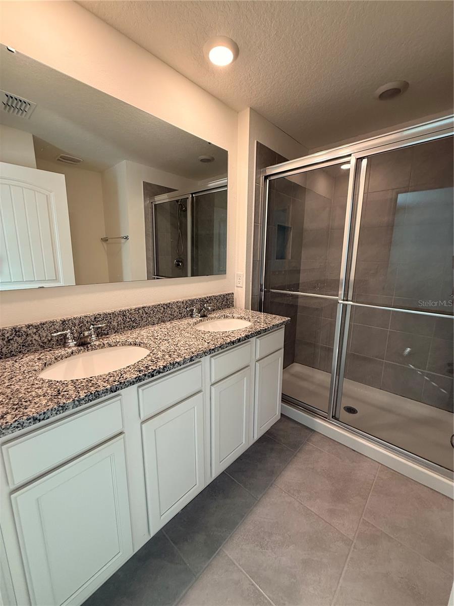 Image 13 of 33 For 12012 Holystone Street