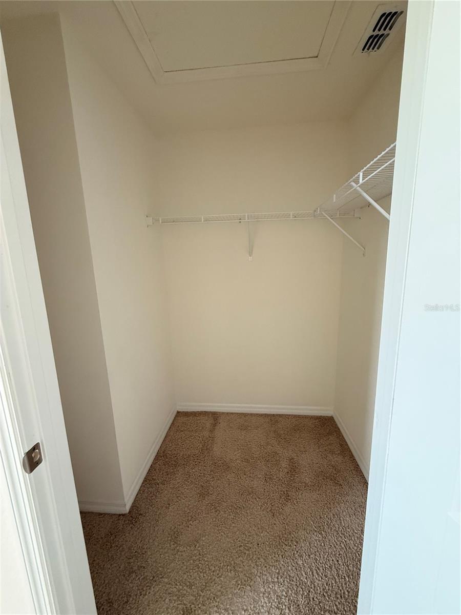 Image 14 of 33 For 12012 Holystone Street