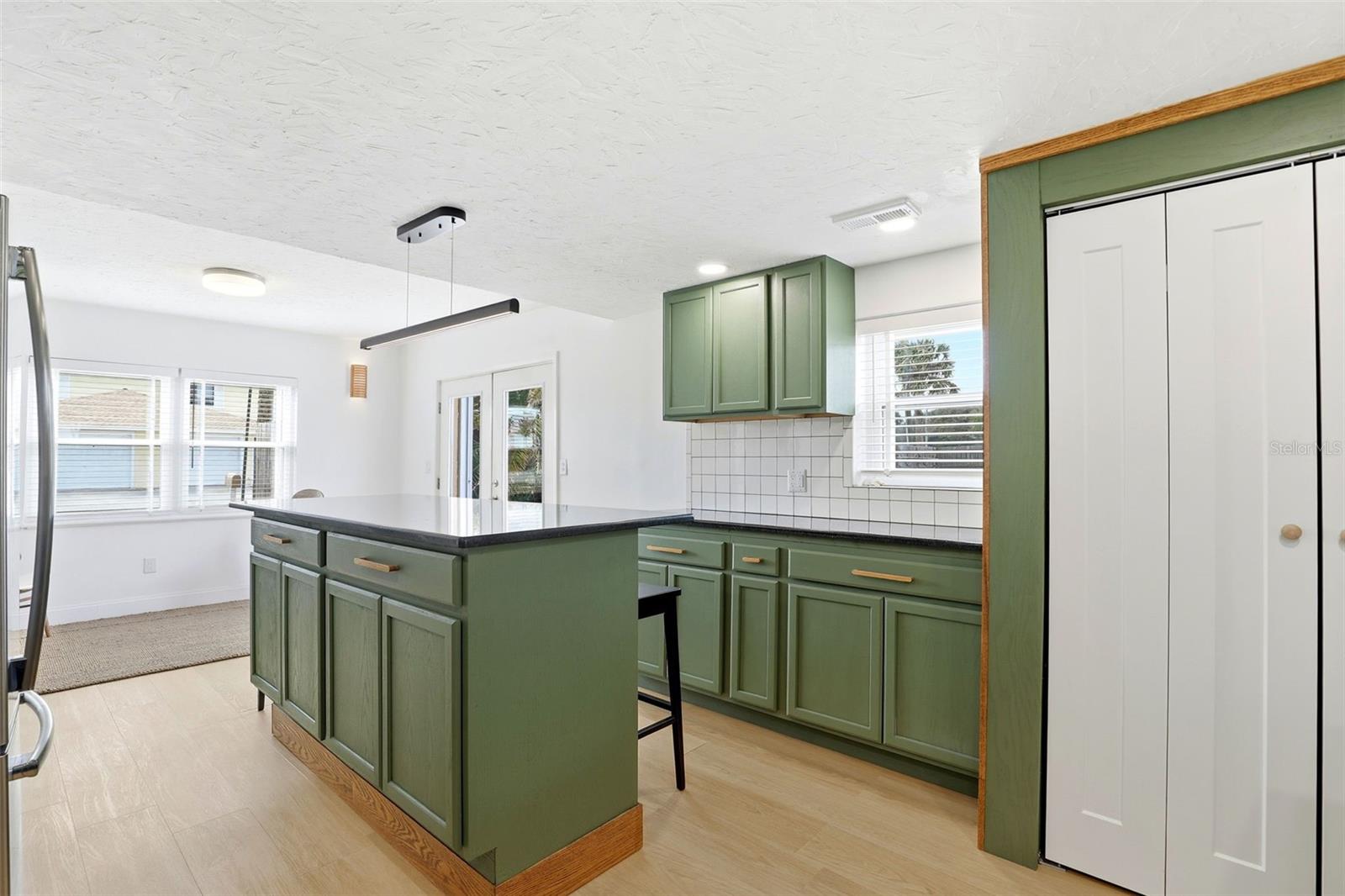 Image 18 of 41 For 2310 Atlantic Avenue