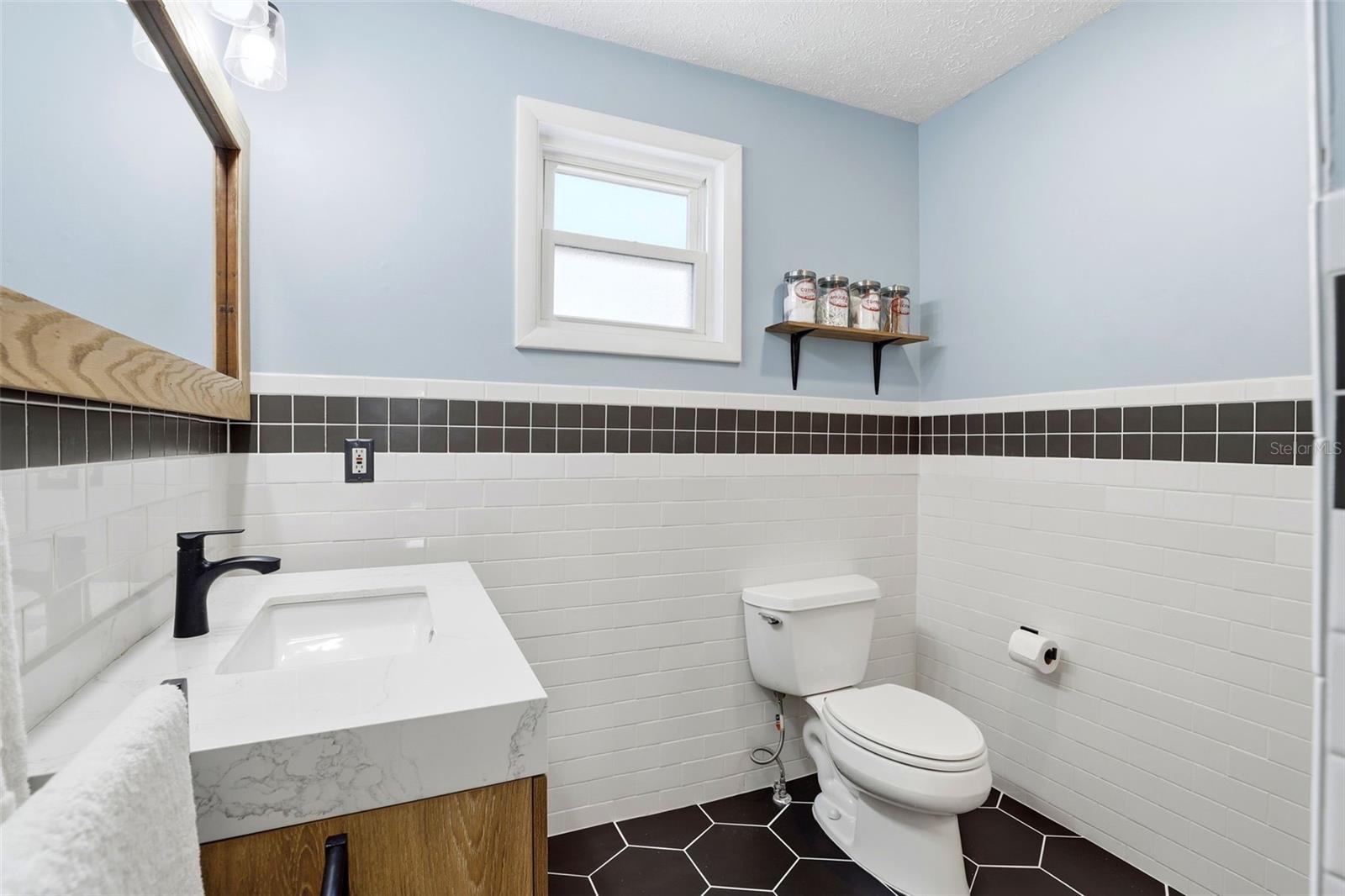 Image 24 of 41 For 2310 Atlantic Avenue