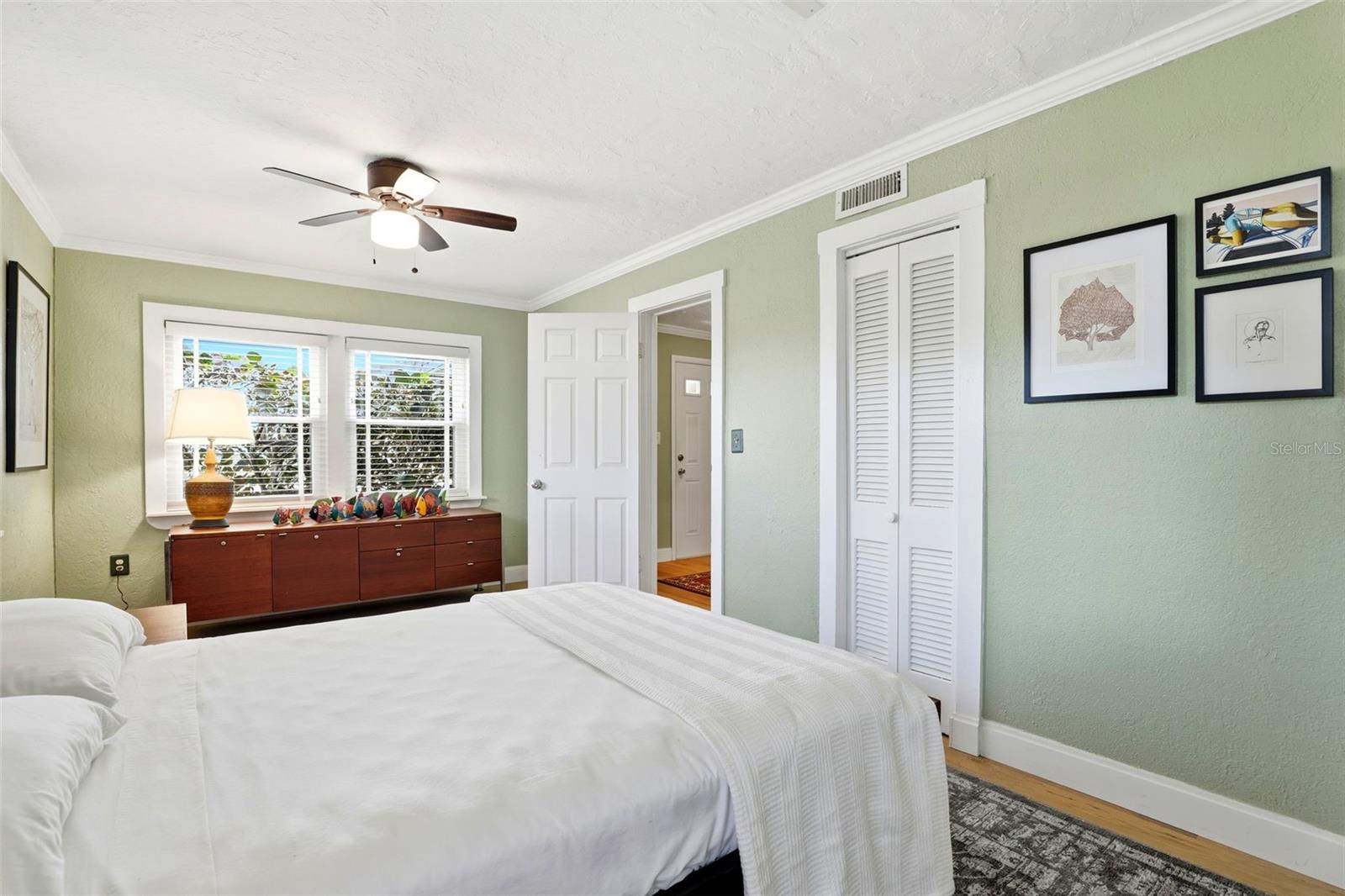 Image 28 of 41 For 2310 Atlantic Avenue