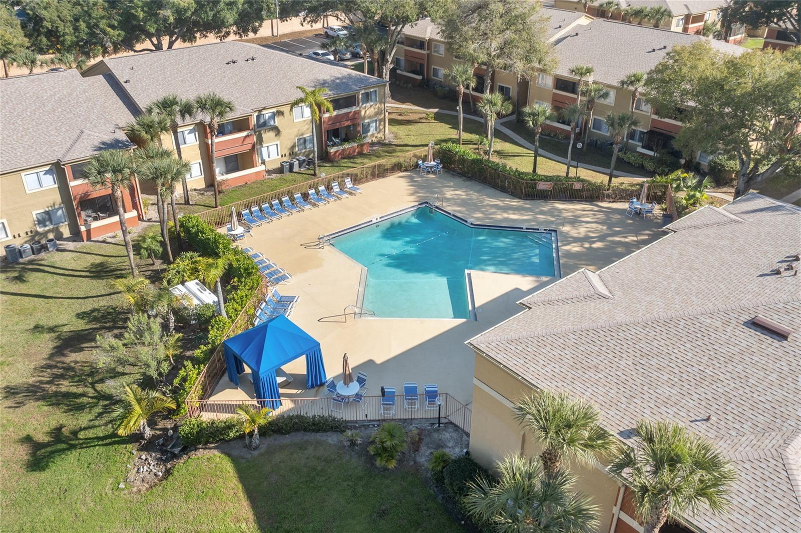 Image 25 of 27 For 652 Kenwick Circle 105