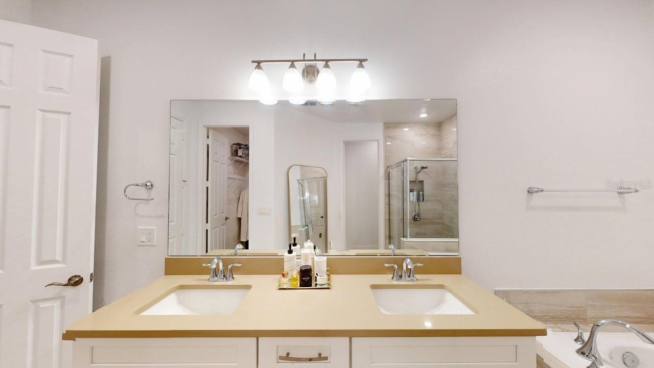 Image 26 of 75 For 16689 Toccoa Row