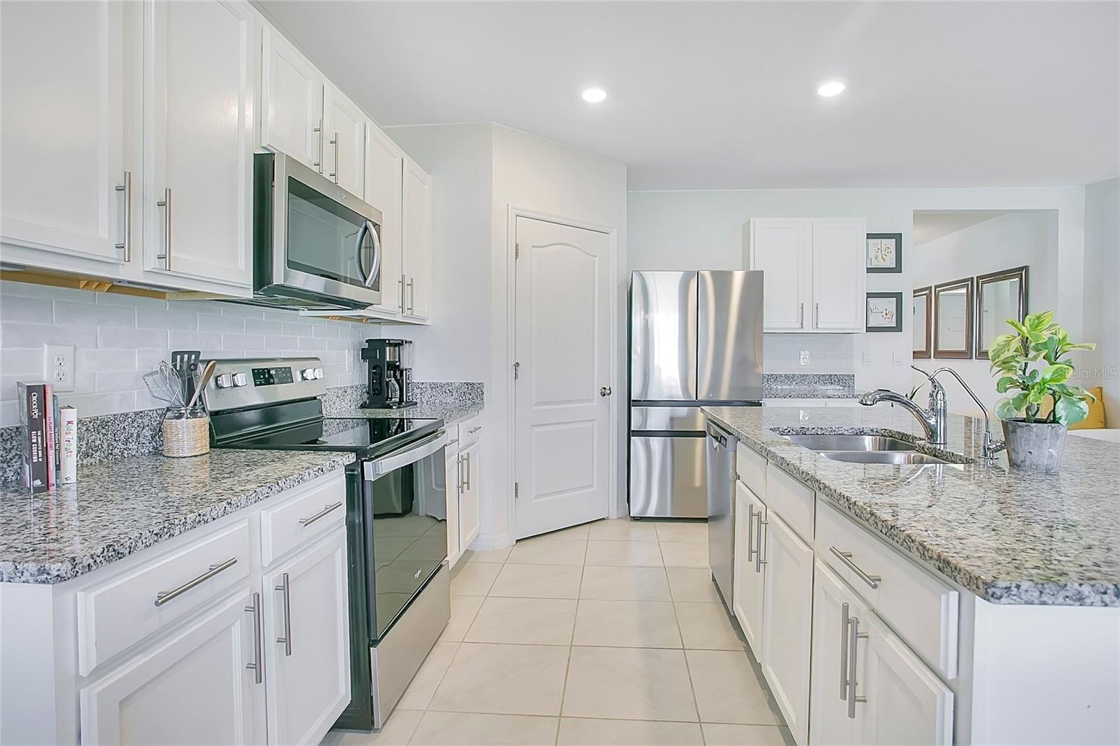 Image 10 of 38 For 3346 Eastgrove Terrace