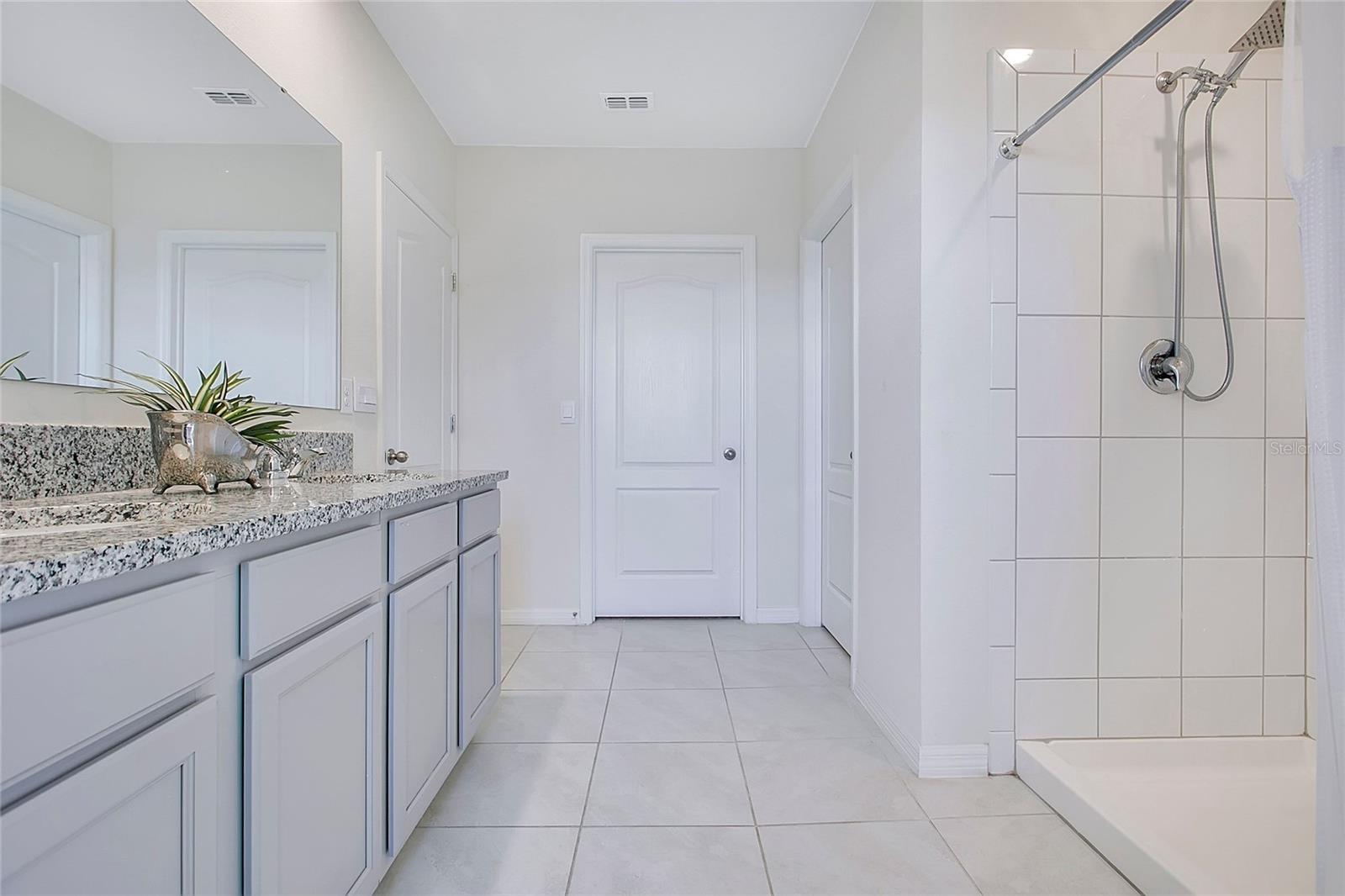 Image 16 of 38 For 3346 Eastgrove Terrace