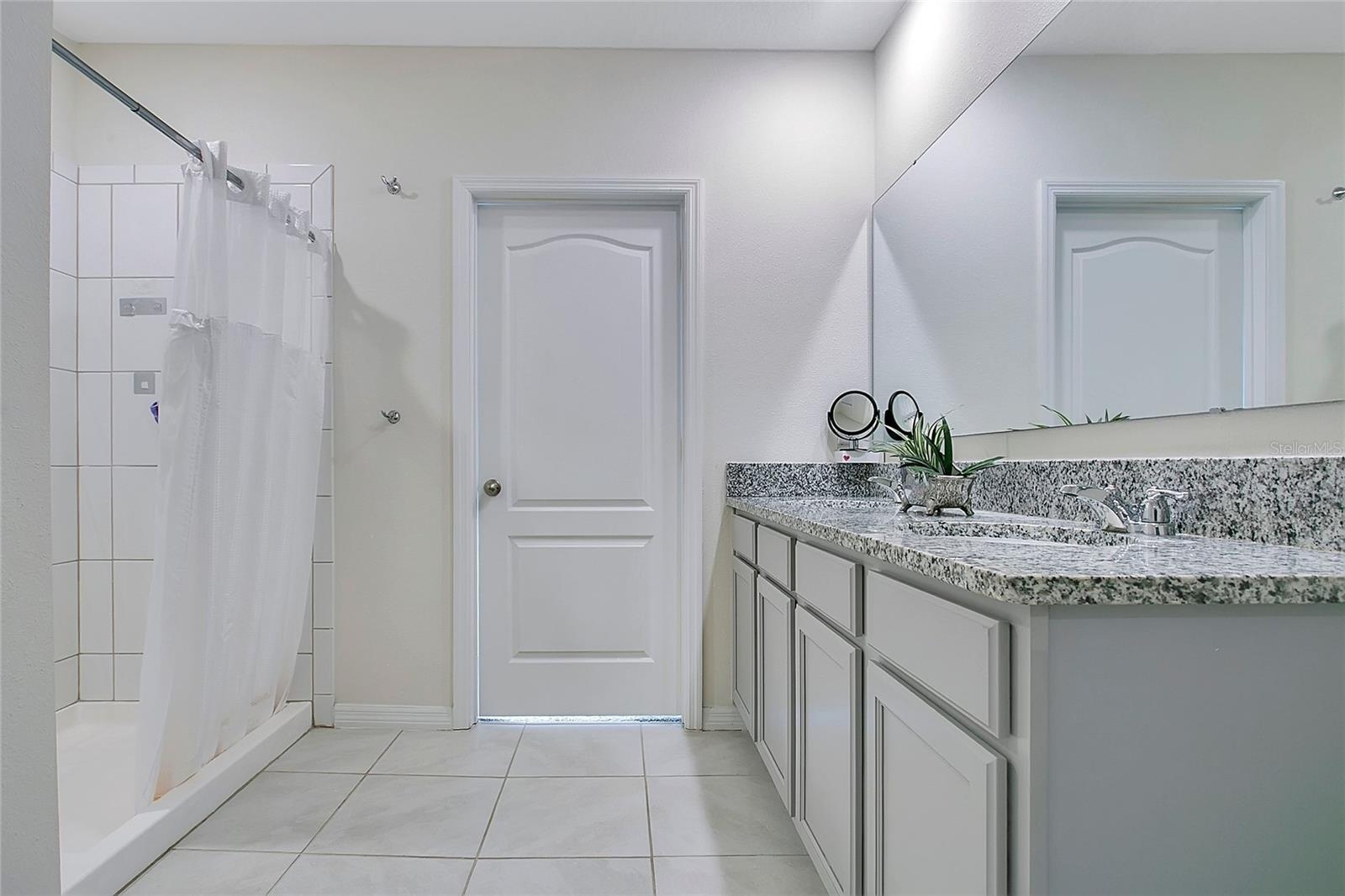 Image 17 of 38 For 3346 Eastgrove Terrace