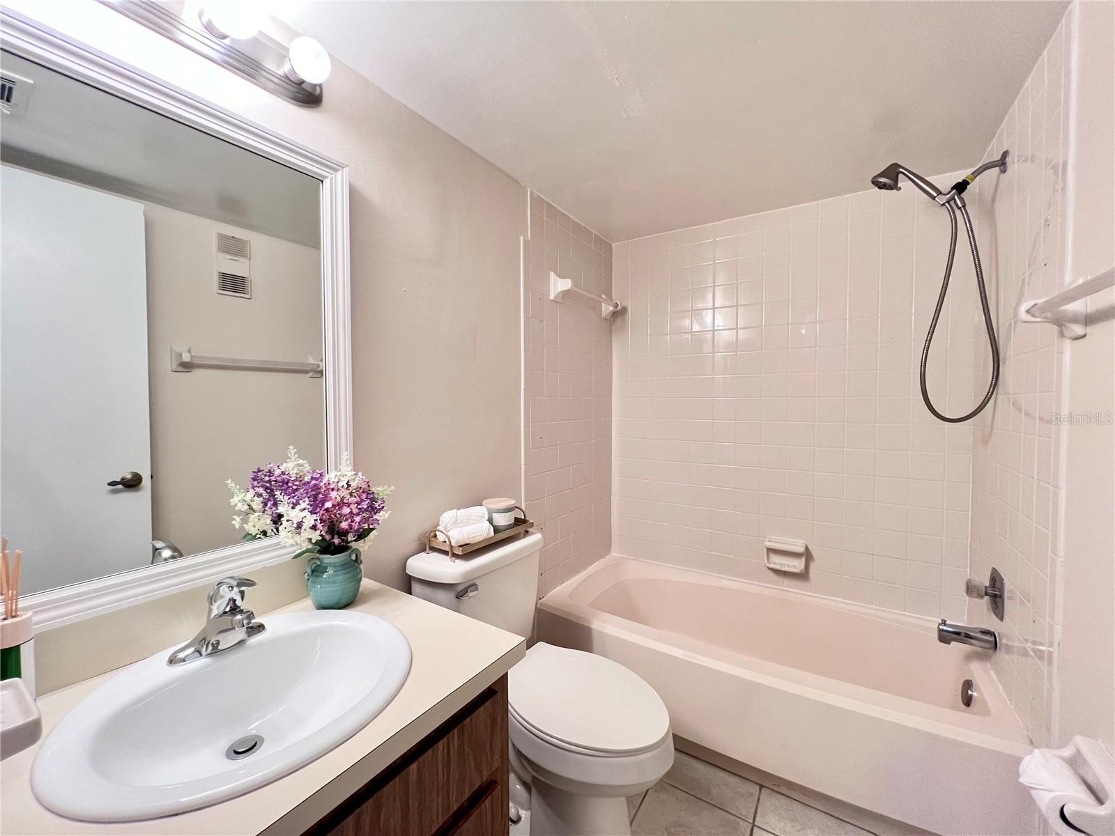 Image 11 of 20 For 3283 Westridge Boulevard 3283