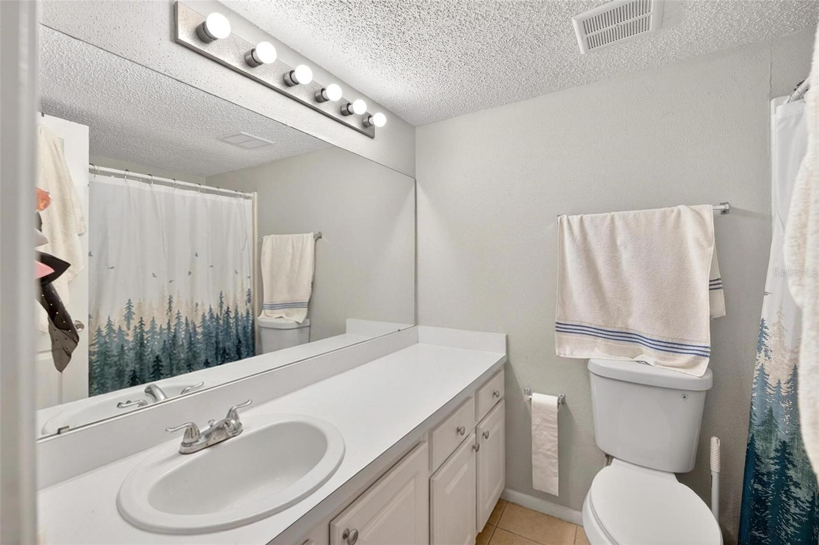 Image 21 of 27 For 115 Oyster Bay Circle 320