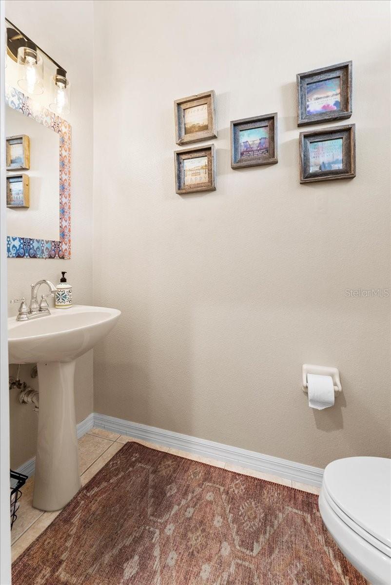 Image 10 of 44 For 2812 Daybreak Drive