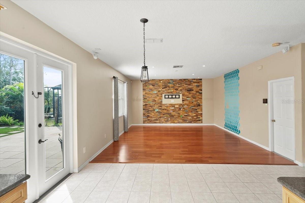 Image 12 of 44 For 2812 Daybreak Drive