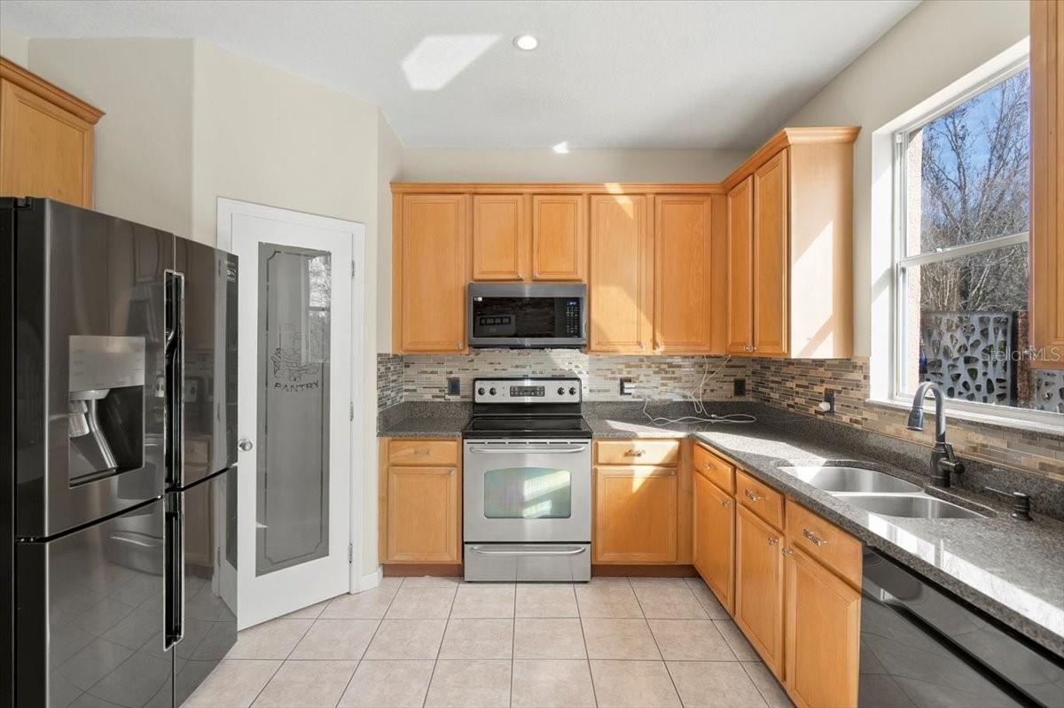 Image 17 of 44 For 2812 Daybreak Drive