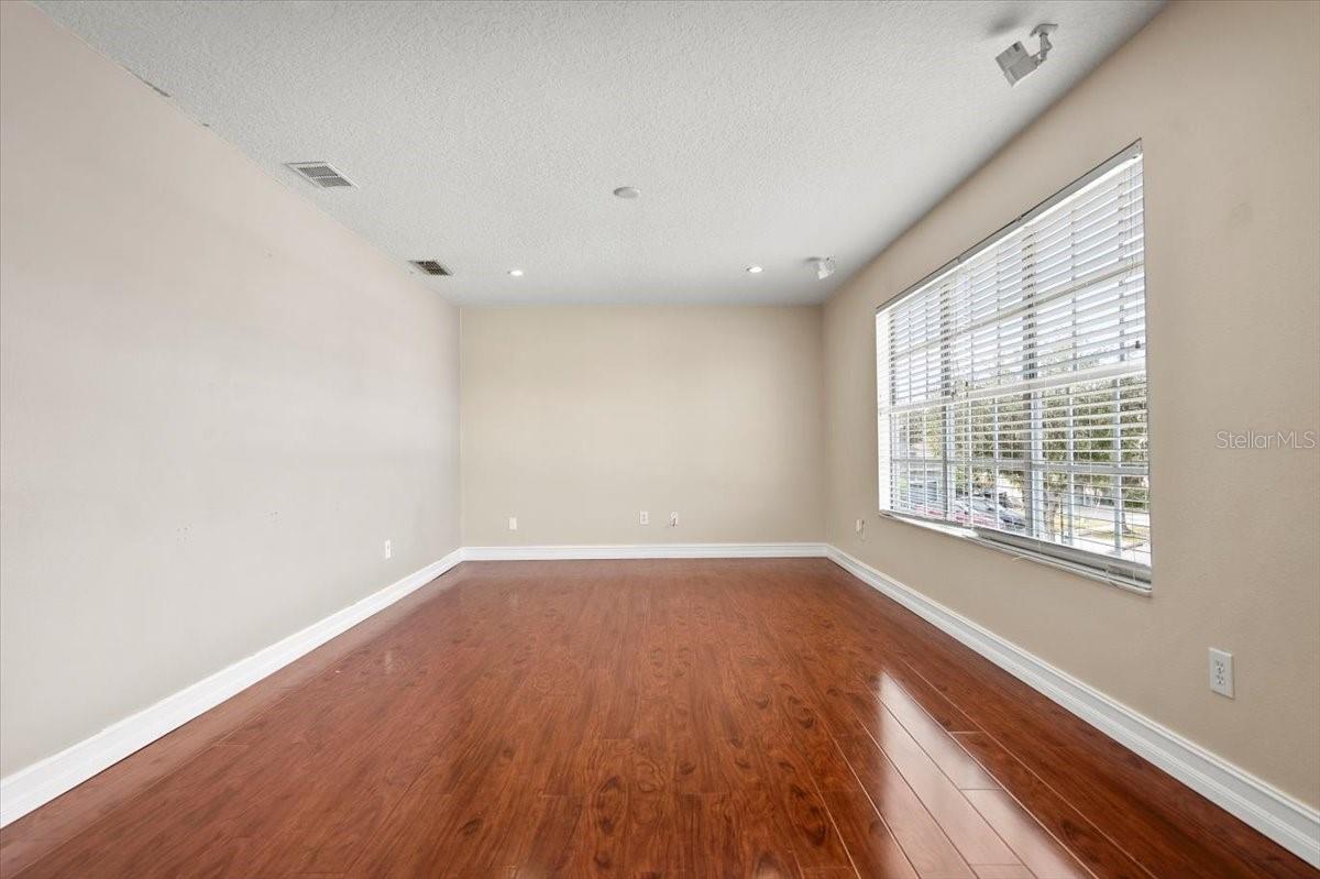 Image 21 of 44 For 2812 Daybreak Drive