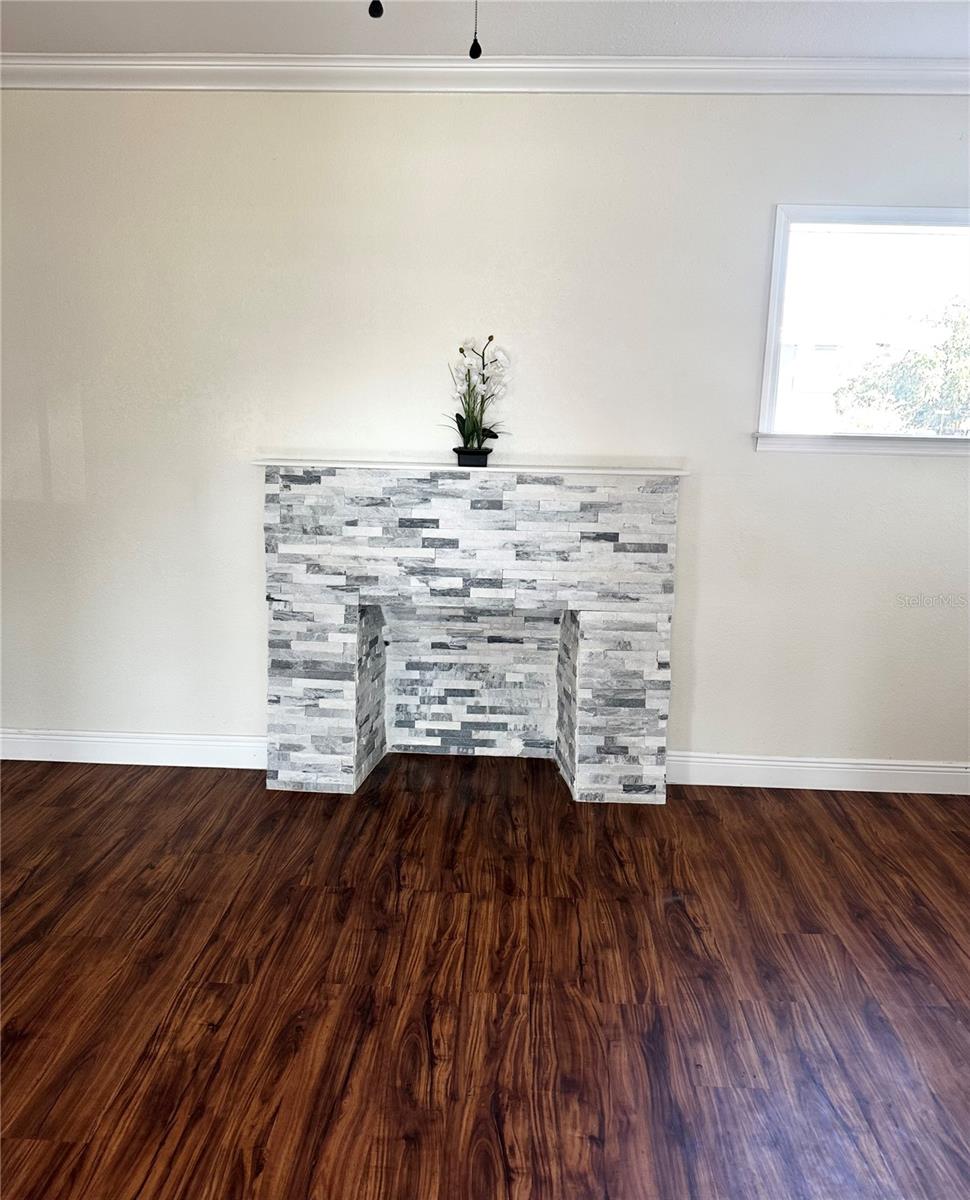 Image 3 of 30 For 1310 Polk City Road