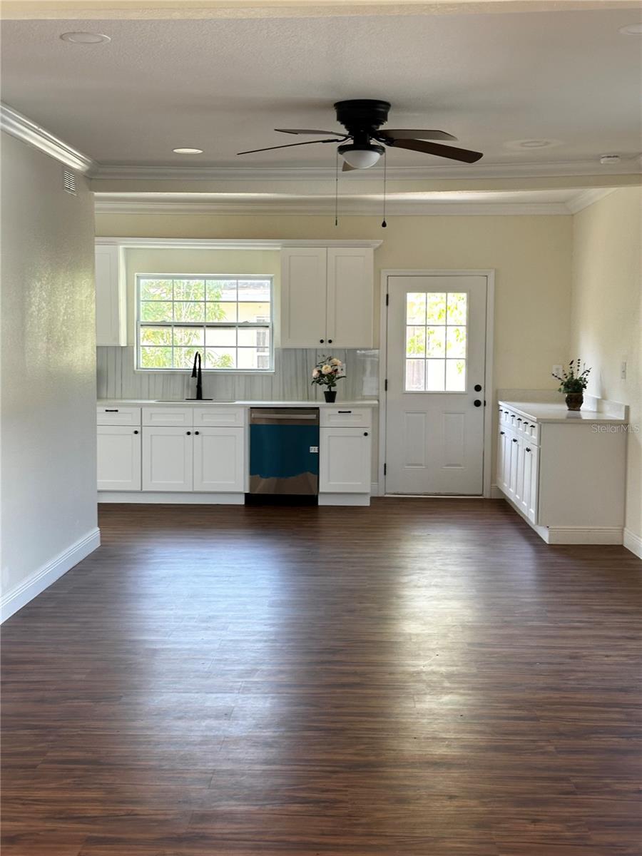 Image 5 of 30 For 1310 Polk City Road