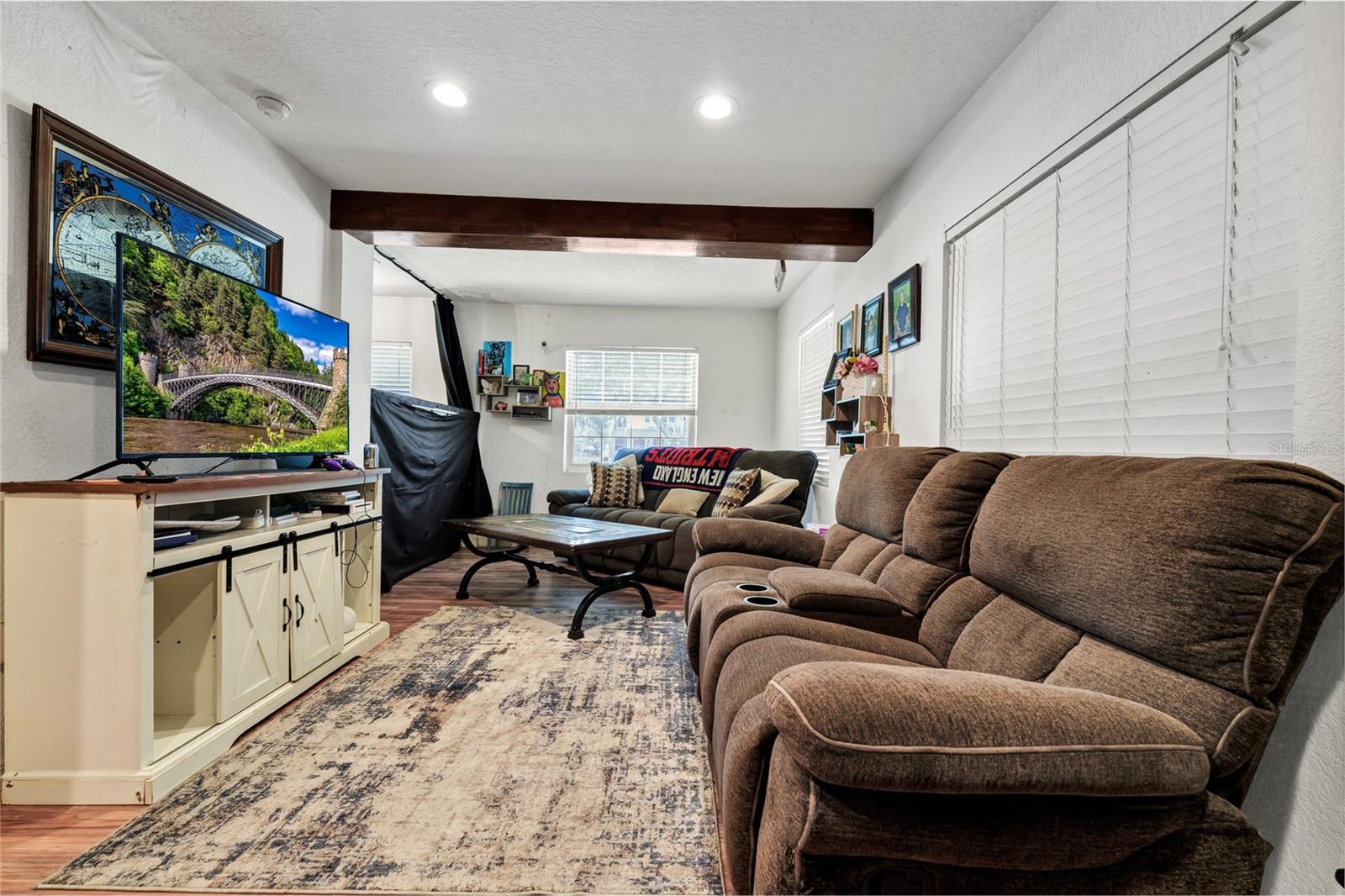 Image 11 of 39 For 308 Palm Avenue